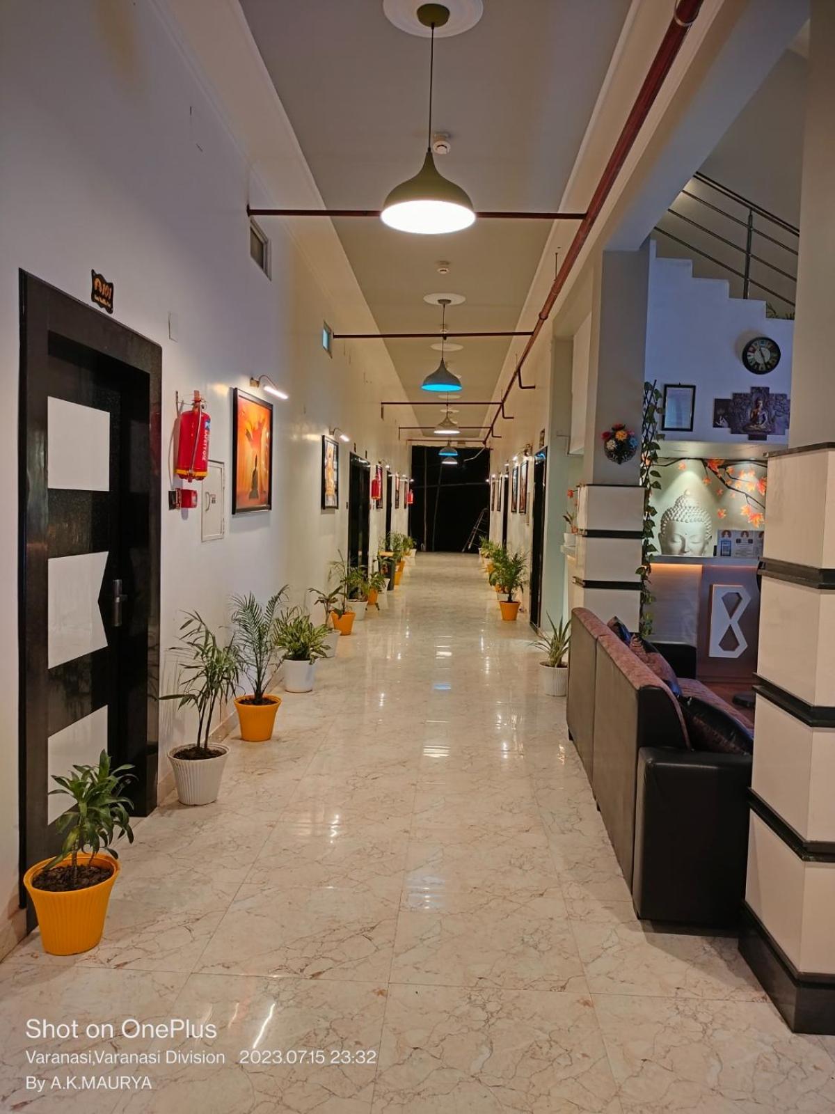 Hotel Buddha Park, Paharia, Varanasi Exteriör bild